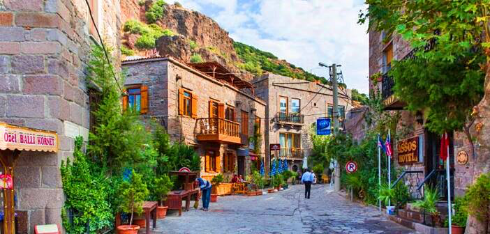 Behramkale Köyü