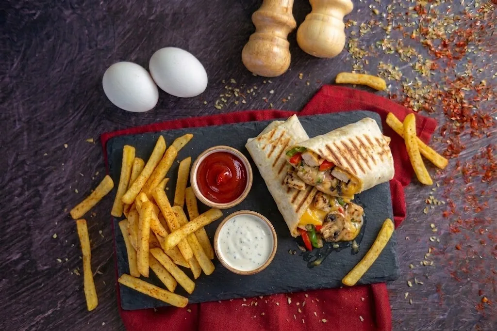 Cheddar Peynirli Tavuk Wrap