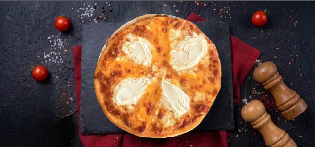 Dört Peynirli Pizza