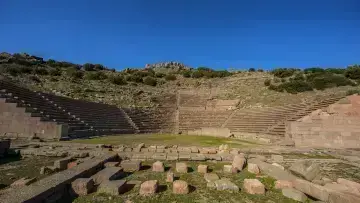 Ege'ye Karşı Bir Sahne: Assos Antik Tiyatro