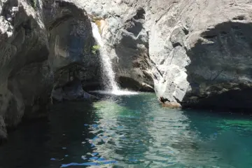 Kazdağları'nın Serin Sırrı: Mıhlı Şelalesi