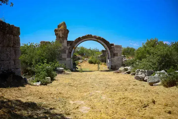 Nadas Kazdağları'ndan Kayıp Bir İmparatorluk Başkentine: Alexandria Troas Antik Kenti