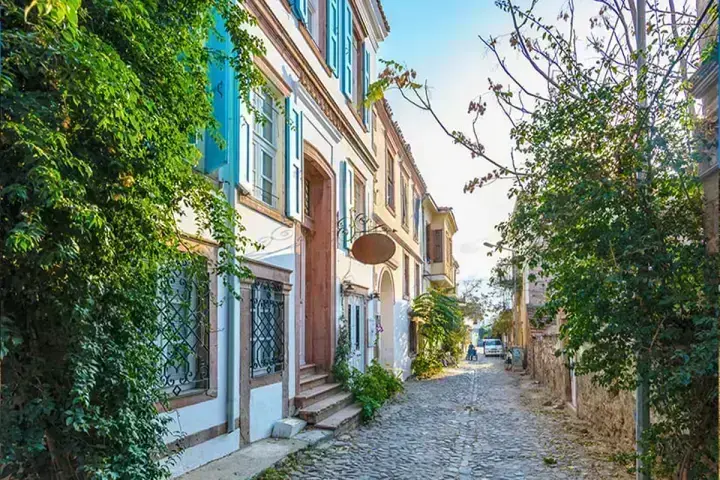 Nadas Kazdağları'ndan Ege'nin Kalbine Bir Köprü: Cunda Adası